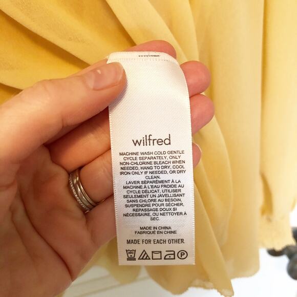 Aritzia Wilfred Alana Blouse - Picture 9 of 11